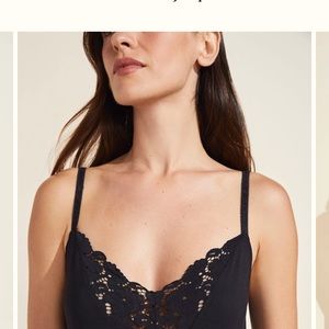 Eberjay camisole white and black available sz small